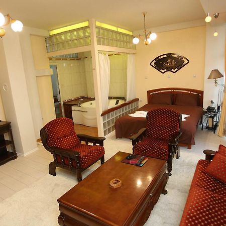 Hotel Xhema Pristina Extérieur photo