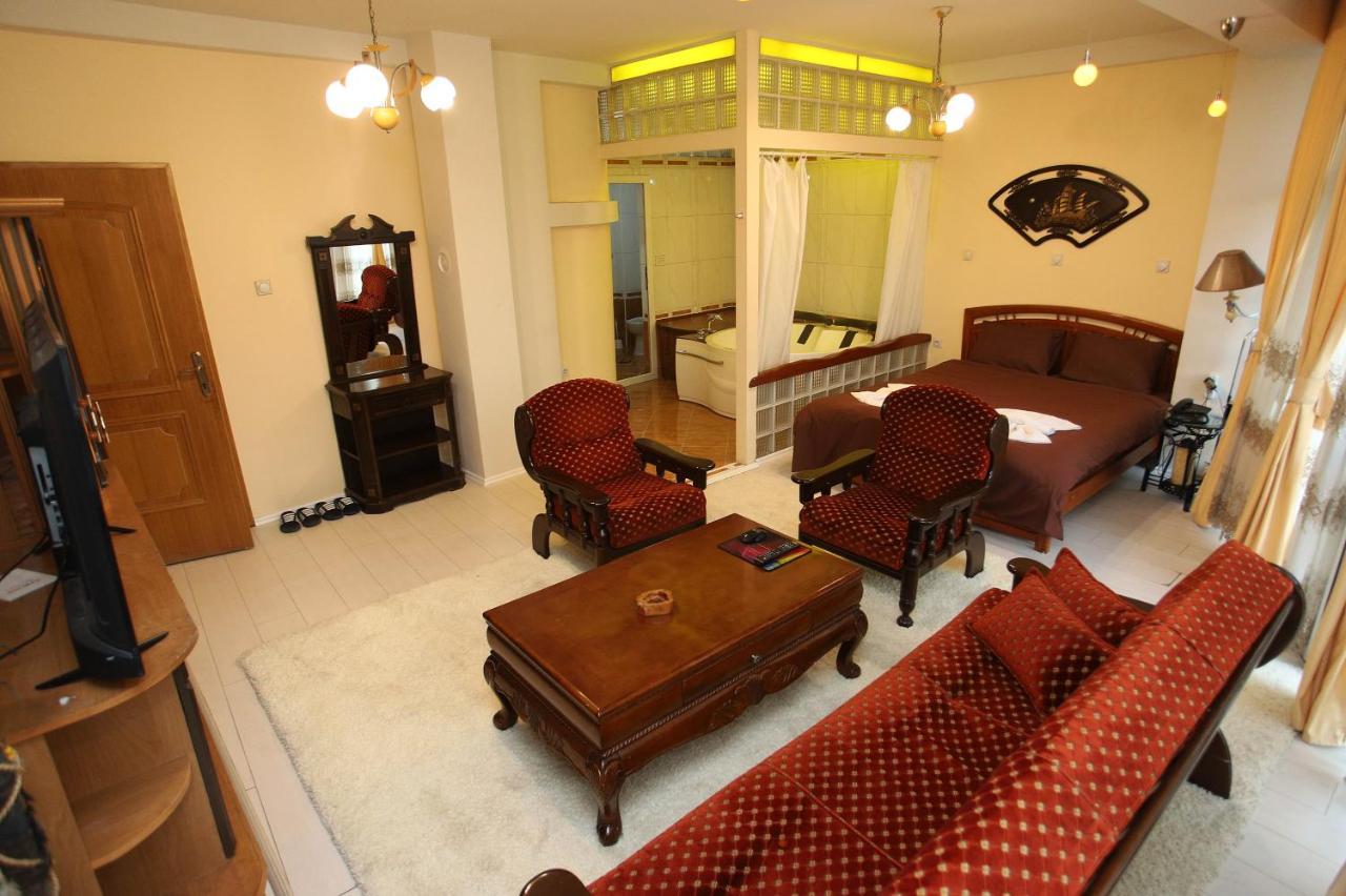Hotel Xhema Pristina Extérieur photo