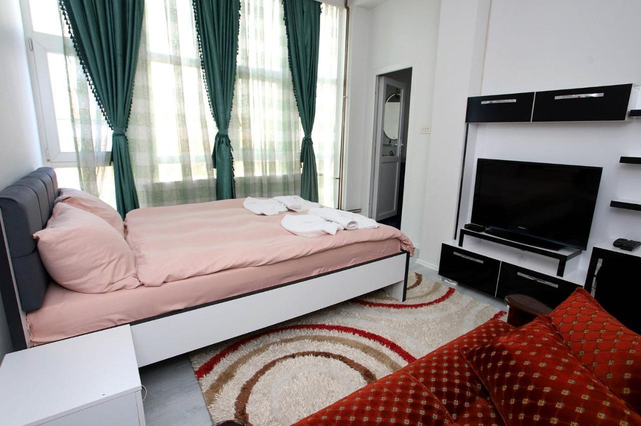Hotel Xhema Pristina Extérieur photo