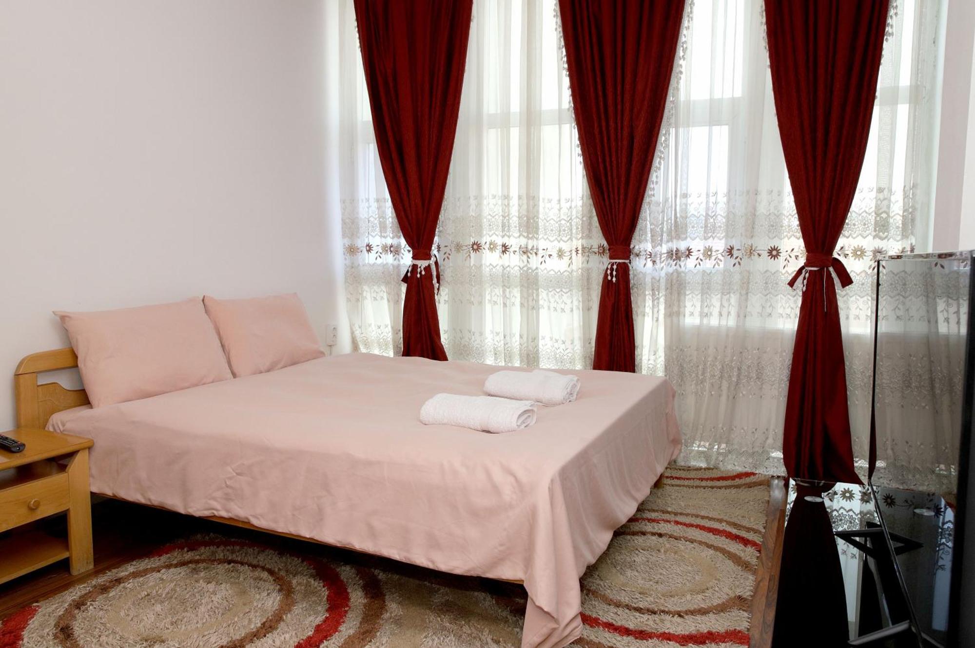 Hotel Xhema Pristina Extérieur photo