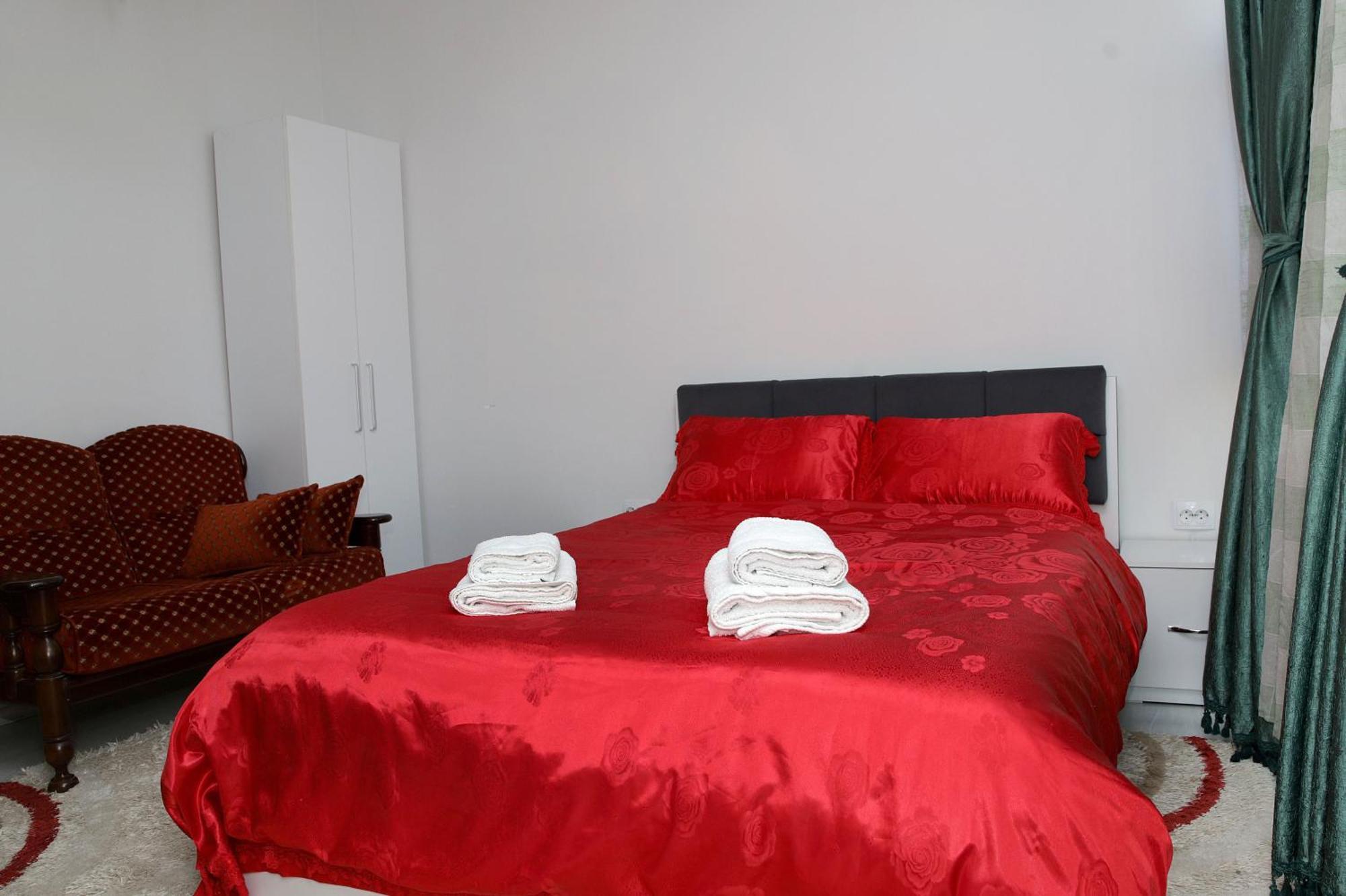 Hotel Xhema Pristina Extérieur photo